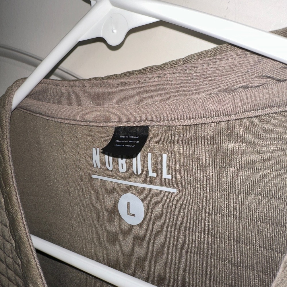 NOBULL Quilted Crewneck Sweatshirt Taupe Brown Grid Pullover Womens Large - Picture 2 of 5